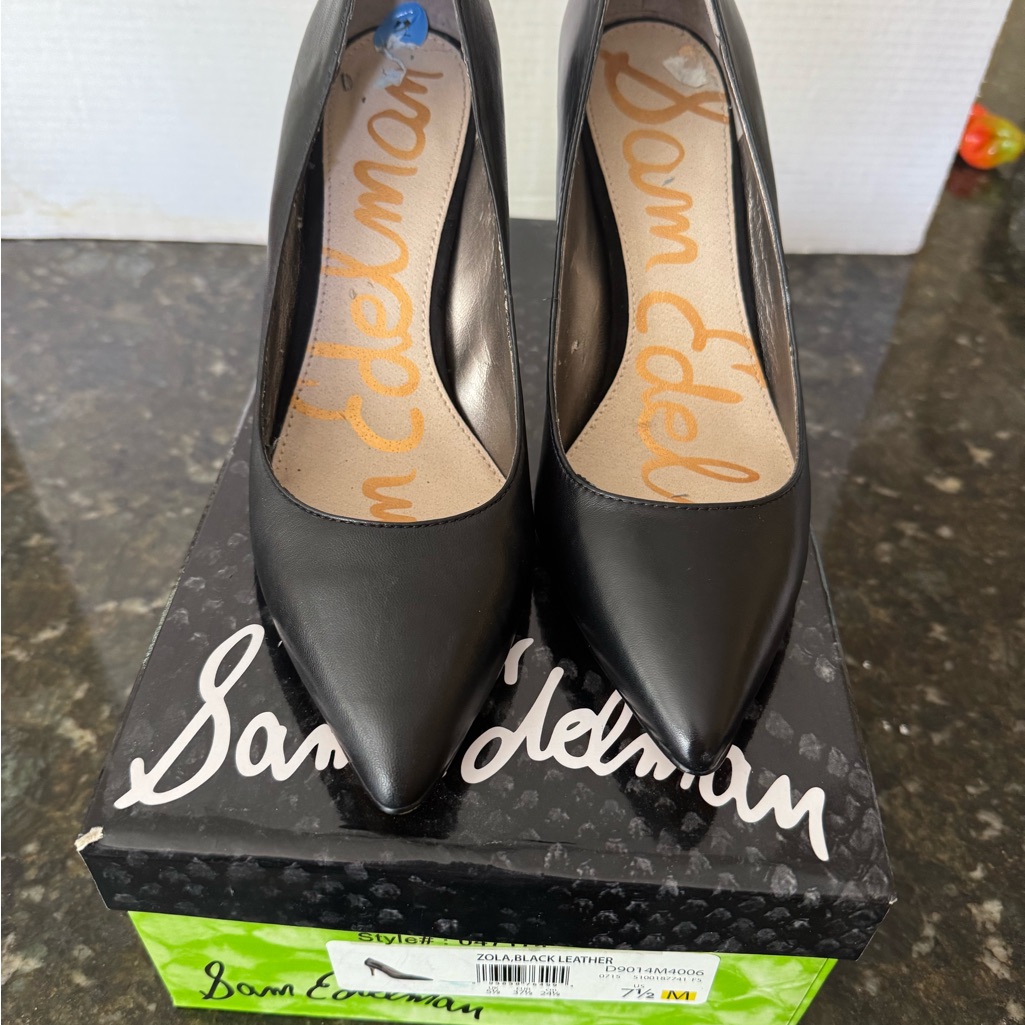 Sam Edelman Black Pointed Toe Heels